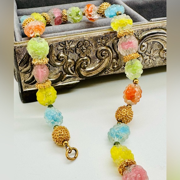 🔥 Vintage BOOK PIECE NAPIER Gum Drop Glass Necklace - Picture 16 of 17
